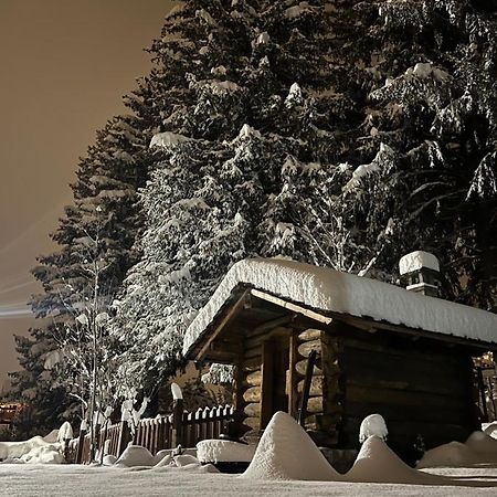 Chalet Blanc "Le Flocon" กูร์มาเยอร์ ภายนอก รูปภาพ