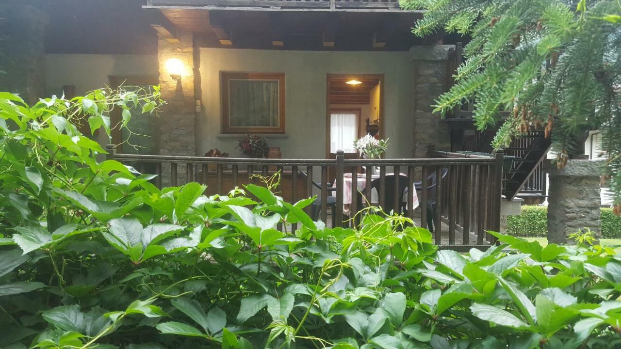 Chalet Blanc "Le Flocon" กูร์มาเยอร์ ภายนอก รูปภาพ